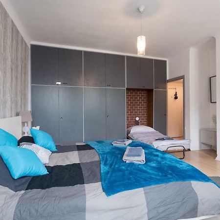 Cute Red Star Studio City Center Відень Екстер'єр фото