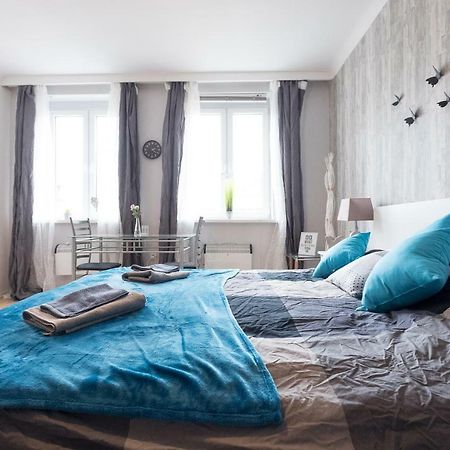 Cute Red Star Studio City Center Відень Екстер'єр фото