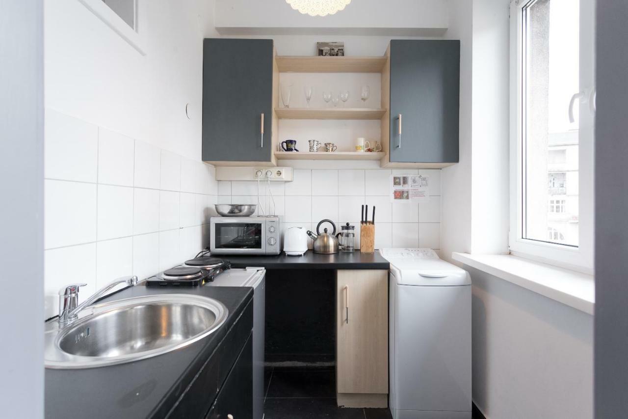 Cute Red Star Studio City Center Відень Екстер'єр фото