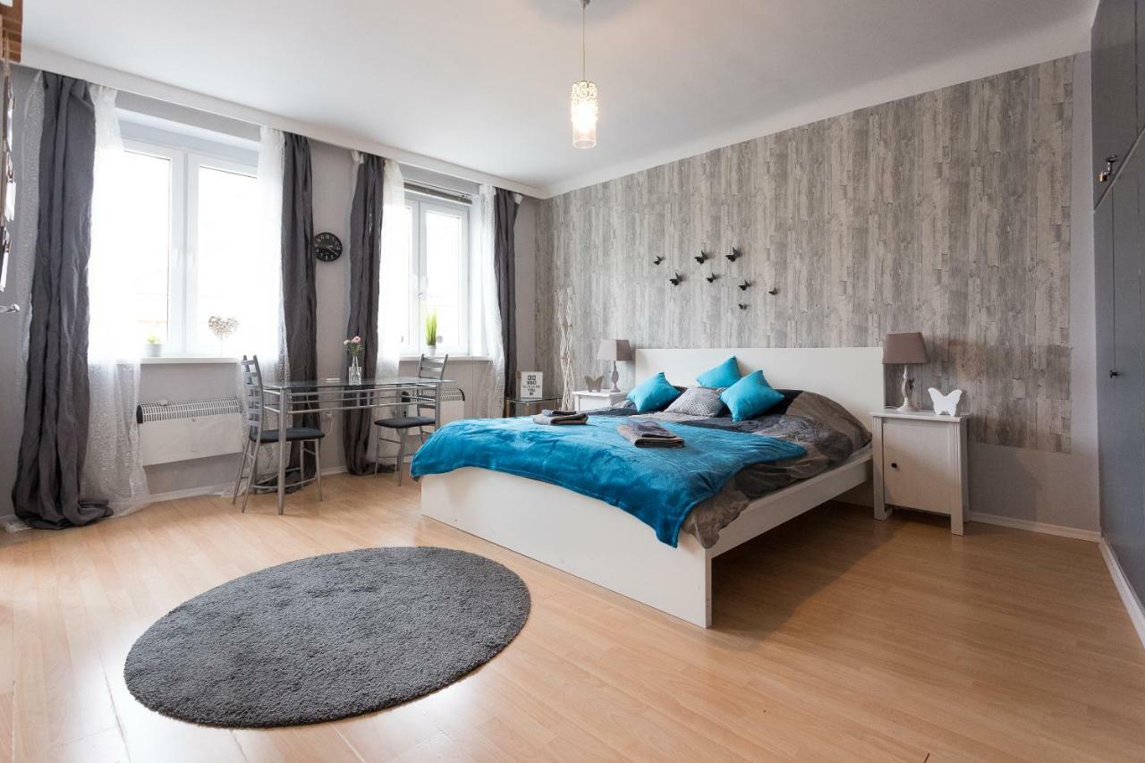 Cute Red Star Studio City Center Відень Екстер'єр фото