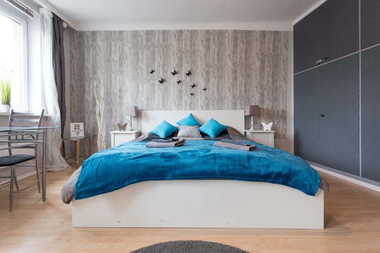Cute Red Star Studio City Center Відень Екстер'єр фото