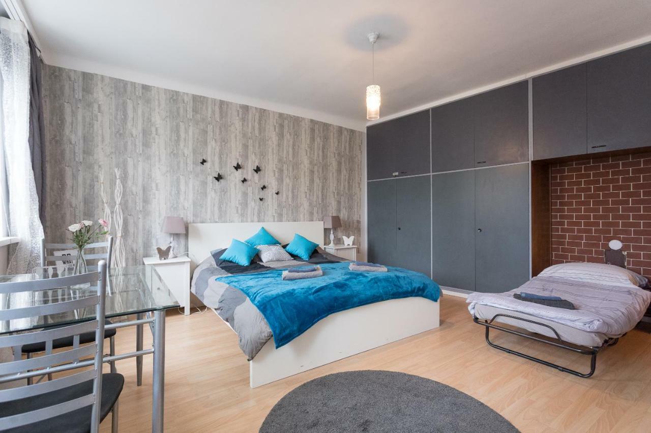 Cute Red Star Studio City Center Відень Екстер'єр фото