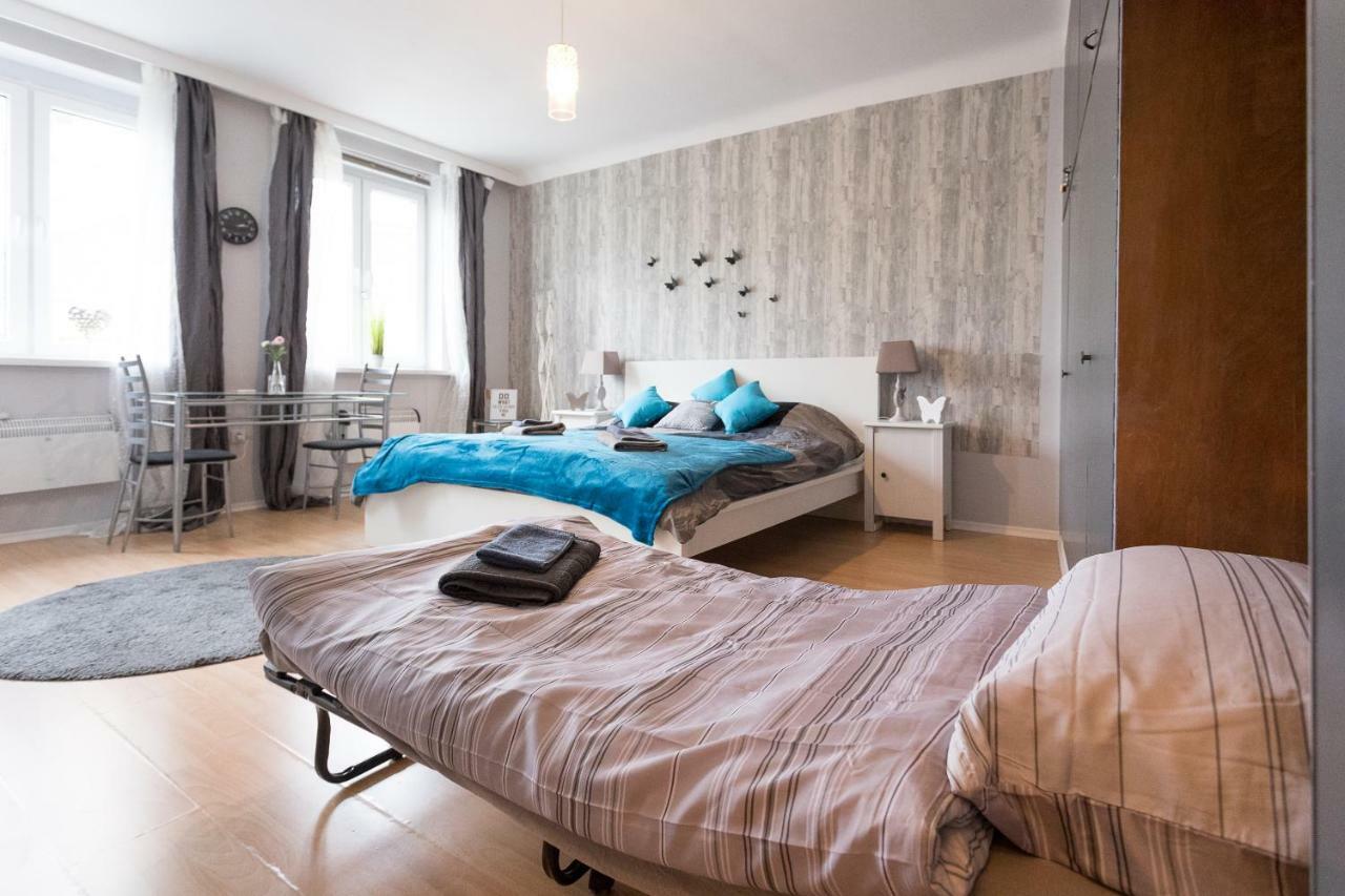 Cute Red Star Studio City Center Відень Екстер'єр фото